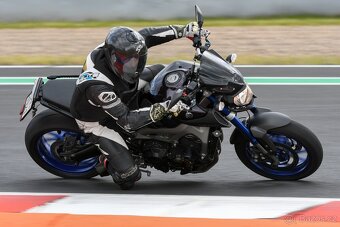 Yamaha MT 09 - 6