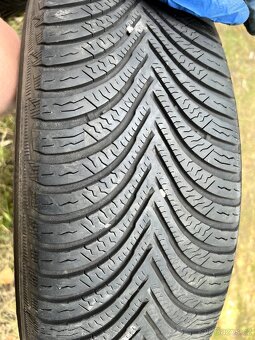 Celoroční kola Mercedes R16 205/60 ET44
- 6