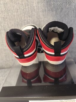 "Nové" mimi Nike Jordan 1 Crib bootie - 6