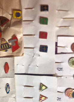 Sbírka různých odznáčků – zajímavé kousky pro sběratele - 6