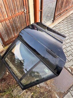 Právě zadní dveře bmw e34 touring - 6