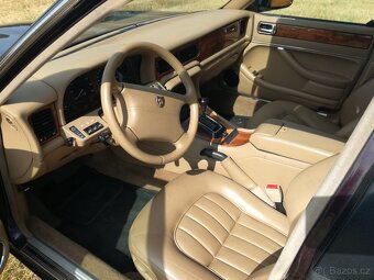 Jaguar XJ 6 x300 Morocco Red 3,2 šestiválec - 6