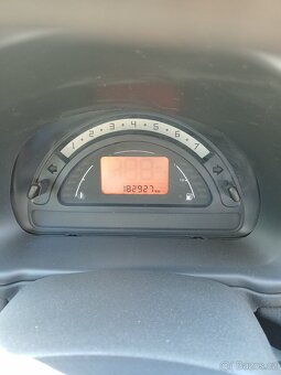 Prodám Citroen C3 1,4 benzín, r.v. 2/2004, najeto 182.9500 - 6