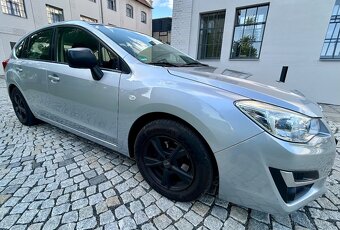 SUBARU IMPREZA 1.6i BENZÍN 4x4 AUTOMAT-VYHŘEV-SERVISKA-2017 - 6