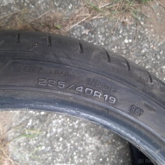 235/40/19 Goodyear - 6