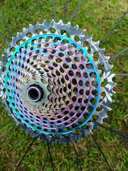 Zapletená karbonová kola MAVIC CROSSMAX - 6