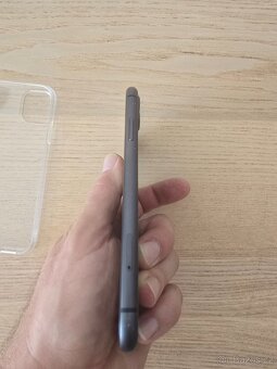 Prodám iphone 11 - 64GB - 6