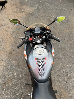 Honda cbr 125r 2013 - 6