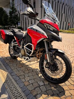 Multistrada V4S FULL SPORT - 1. maj. - doplňky 180tis. - 6