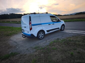 Ford Transit Connect L1H1, výhřev okna, velká navigace sync3 - 6