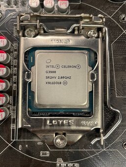 Stolni pc case bedna osazena velka - 6