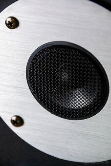 PIONEER HMP-1100 / nejvyšší model v daném období, 32kg - 6