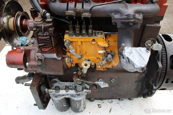 Zetor 7211 7245 motor na opravu nebo na díly - 6