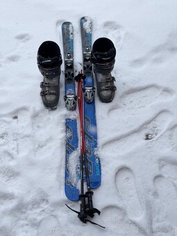 Lyže + lyžařské boty + hůlky - 6