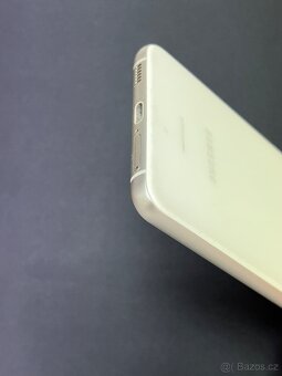 Samsung Galaxy S21 FE 256GB Bílý - 6
