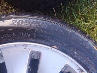 Zimní pneu KUMHO WINTERCRAFT WP51 205/55 R16 91H RUN FLAT - 6