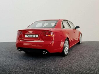 Audi RS4 - 1:18 - 6