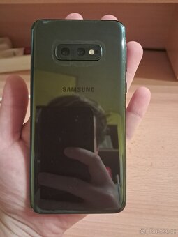 Zachovalý Samsung Galaxy S10e - 6