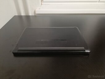 HP 15 - Ryzen 5 2500U, Vega 8 - 6