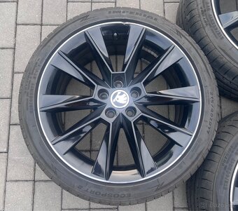 Rapid, Fabia - 17” Savio + letní 215/40 Imperial 7mm - 6