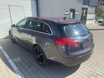 Opel Insignia 2,0 CDTI Sports Tourer S/S (2010) - 6