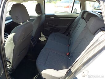 Volkswagen Golf 2,0 TDI VIRTUAL,LED,DPH,1.MAJ - 6