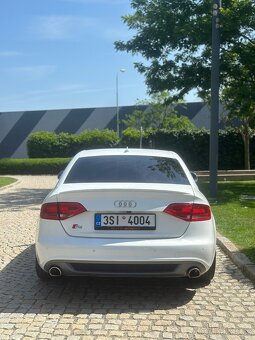 Audi a4 b8 3.0TDI S-line - 6