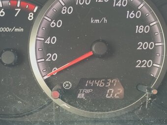Mazda 5 na náhradní díly - 6