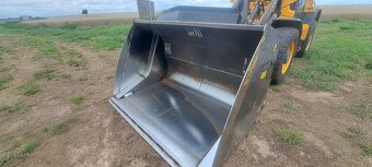 Vysokovýklopná lopata 3,5 m³ volvo - 6