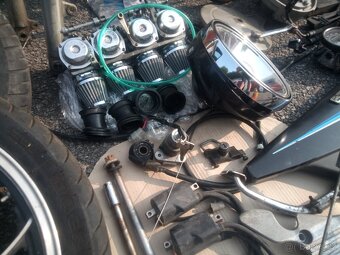 Yamaha XJ 650 - rozebraná - 6