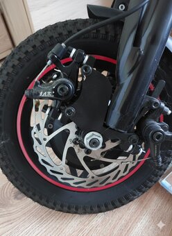 Elektrický přídavný pohon k invalidnímu vozíku – 36 V - 6