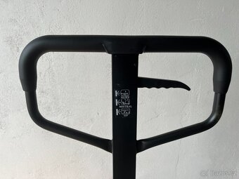 Zkrácený paletový vozík M1000 - 6