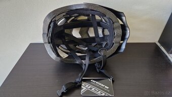 Cyklistická helma L - 6