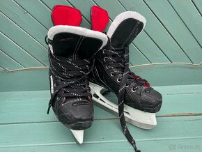 Brusle Bauer Vapor X300 - 6