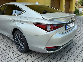 Lexus ES 300h 9/2023 - 6