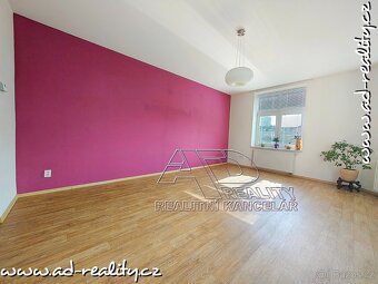 Pronájem prostorného zděného 2+1 [75m2] komora, po REKO, pob - 6