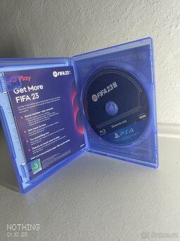 PlayStation 4 slim - 6