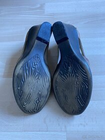 Dámské kožené boty na klínku,v.36 - 6