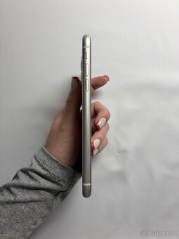 IPhone 11 bílý - 6