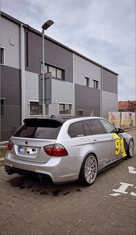 Podprahove lišty pro BMW E90 E91 E92 E93 - Černý Lesk - 6