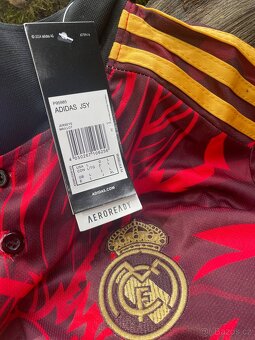 Real Madrid dres - 6