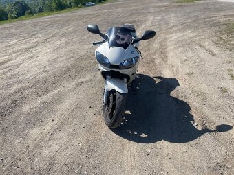 Yamaha R6 - 6
