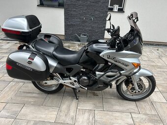 Honda XL1000V Varadero - 6
