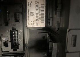 Mercedes W211 W203 Pojistková skřínka - modul SAM - 6