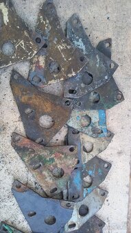 Zetor 25-držáky vzduchového filtru - 6