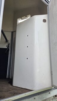 Prodám přepravník na 2 koně Hliniková podlaha - 6