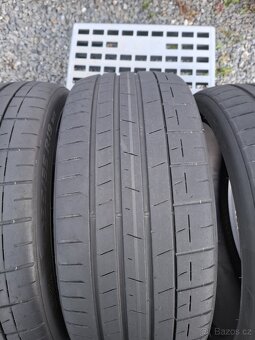 Pirelli 235/35 R19 - 6