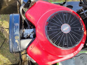 Zahradní traktůrek Etesia hydro 100 - 6