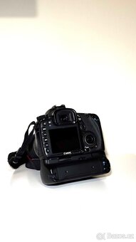 Prodám set Canon 7D + 4 objektivy + batterygrip + blesk - 6