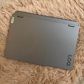 Notebook Lenovo LOQ 15IAX9 i5 - 6